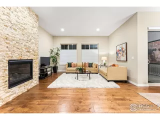 Photo #6: 958928 Listing