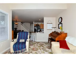 Photo #5: 958970 Listing