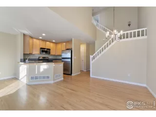 Photo #5: 958999 Listing