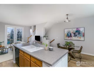 Photo #4: 959017 Listing