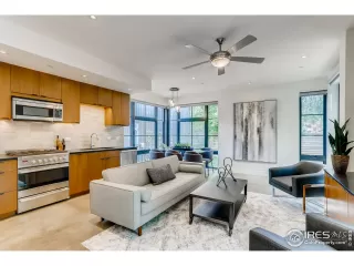 Photo #2: 959029 Listing