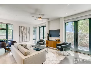 Photo #3: 959029 Listing