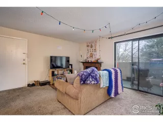 Photo #6: 959120 Listing