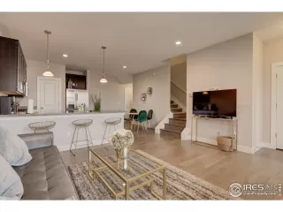 Photo #6: 959155 Listing 