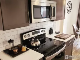 Photo #2: 959407 Listing