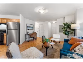 Photo #3: 959442 Listing