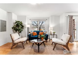 Photo #5: 959442 Listing