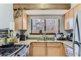 Photo #5: 959488 Listing