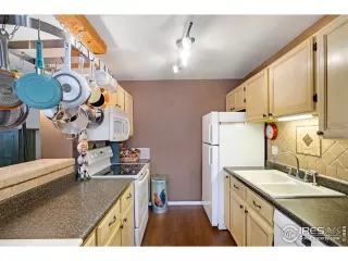 Photo #4: 959587 Listing