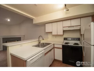 Photo #3: 959607 Listing