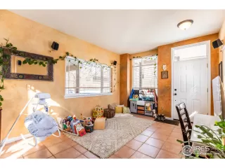 Photo #4: 959724 Listing