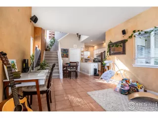 Photo #6: 959724 Listing