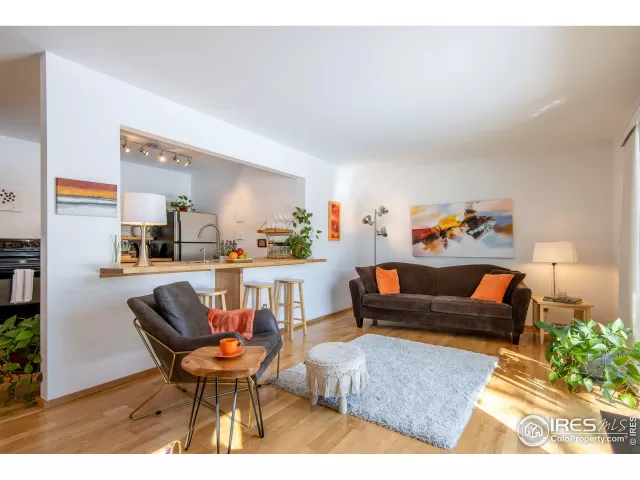 MLS: 959730 Condo For Sale