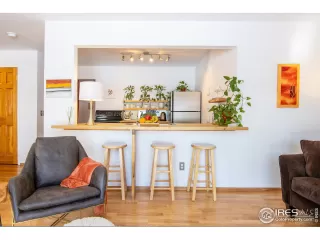 Photo #6: 959730 Listing