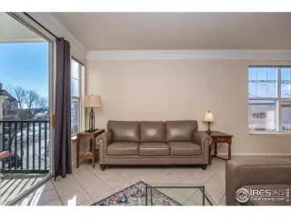 Photo #4: 959785 Listing