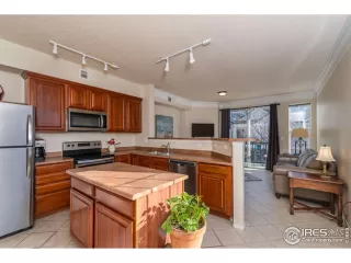 Photo #5: 959785 Listing