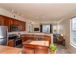 Photo #6: 959785 Listing