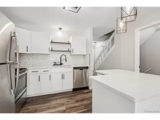 Photo #6: 9598014 Listing