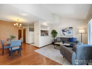 Photo #5: 959897 Listing