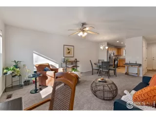 Photo #5: 959949 Listing