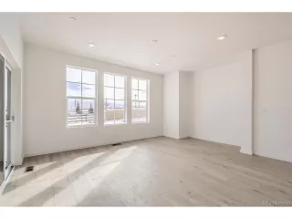 Photo #3: 9599830 Listing