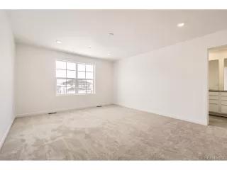 Photo #5: 9599830 Listing