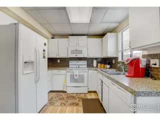 Photo #6: 960026 Listing