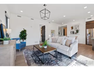 Photo #5: 960050 Listing