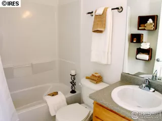 Photo #4: 960056 Listing