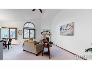 Photo #4: 960090 Listing