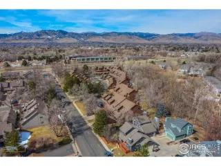 Photo #4: 960103 Listing