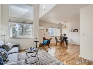 Photo #3: 960183 Listing