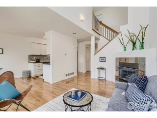 Photo #4: 960183 Listing