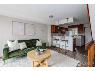 Photo #4: 960204 Listing