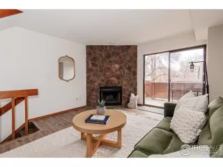 Photo #6: 960204 Listing