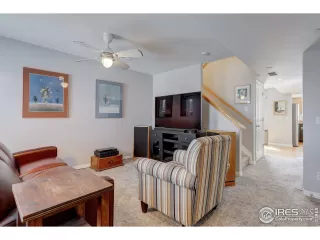 Photo #3: 960269 Listing