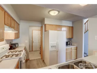 Photo #5: 960299 Listing