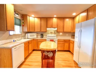 Photo #6: 960303 Listing