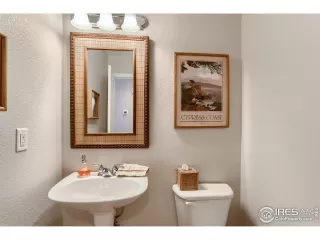 Photo #4: 960306 Listing