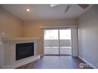 Photo #4: 960309 Listing