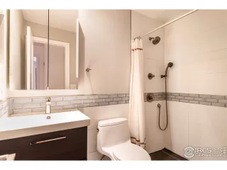 Photo #4: 960360 Listing