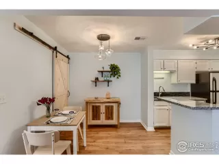 Photo #5: 960425 Listing