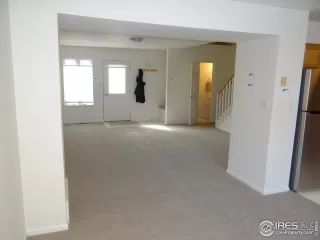 Photo #5: 960520 Listing