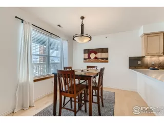 Photo #5: 960582 Listing