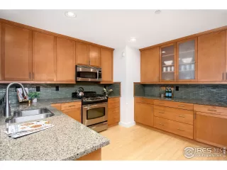 Photo #6: 960583 Listing