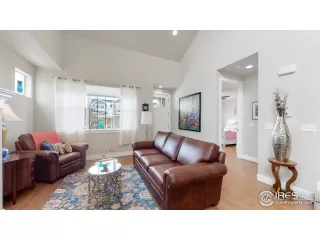 Photo #4: 960586 Listing