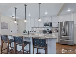 Photo #4: 960719 Listing