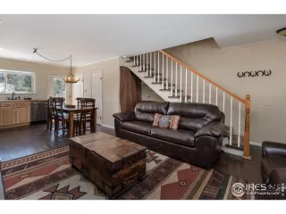 Photo #5: 960730 Listing