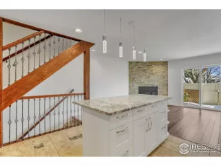 Photo #5: 960825 Listing 