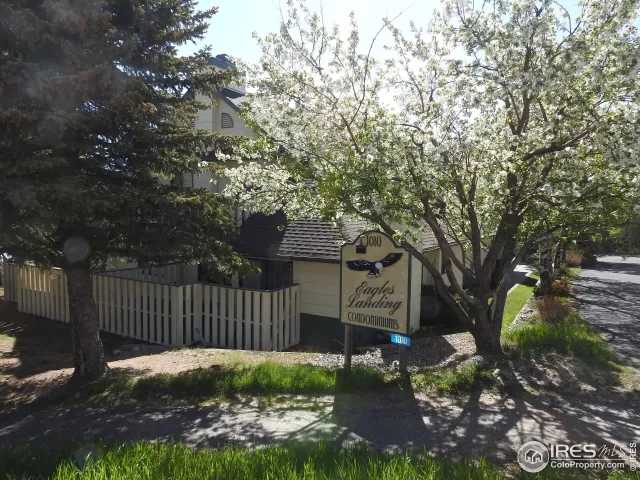 MLS: 960861 Condo For Sale